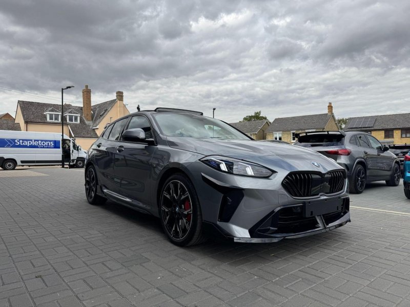 BMW 1 SERIES
