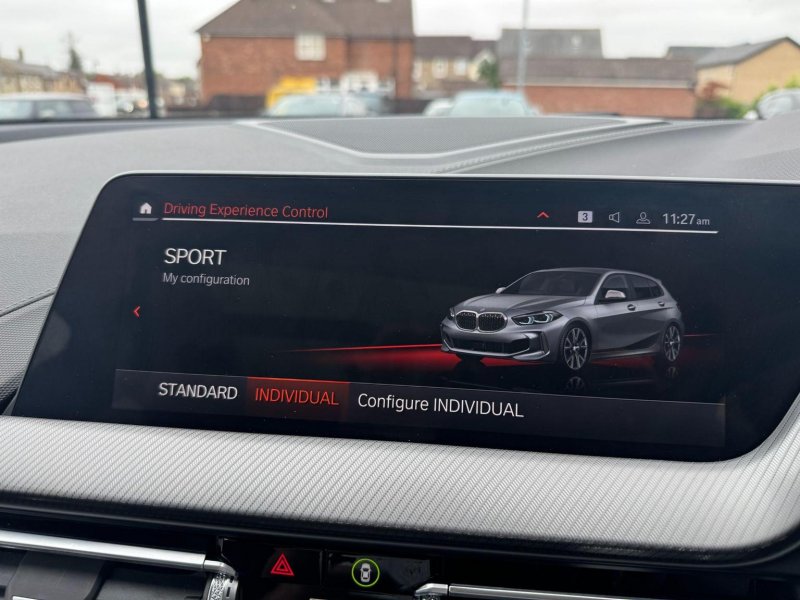 BMW 1 SERIES