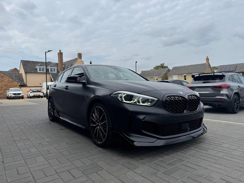 BMW 1 SERIES
